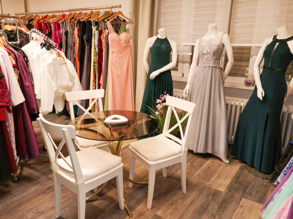 Abendmodeboutique 01