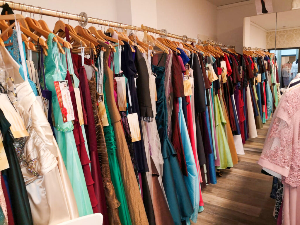 Abendmodeboutique 02